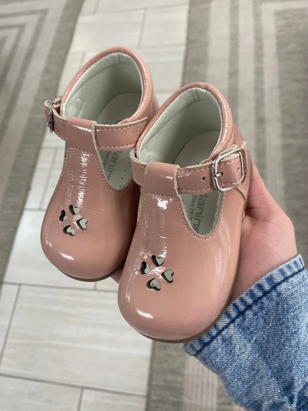 Andanines Rose Patent Heart Baby Shoe Fashion