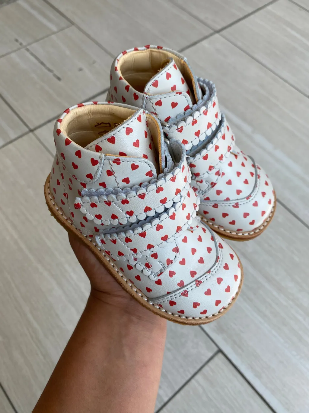Angulus Cream Heart Velcro Bootie New