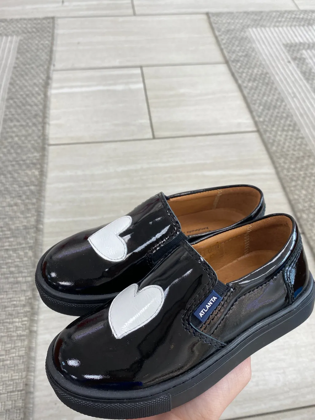 Atlanta Mocassin Black and White Patent Heart Sneaker Online