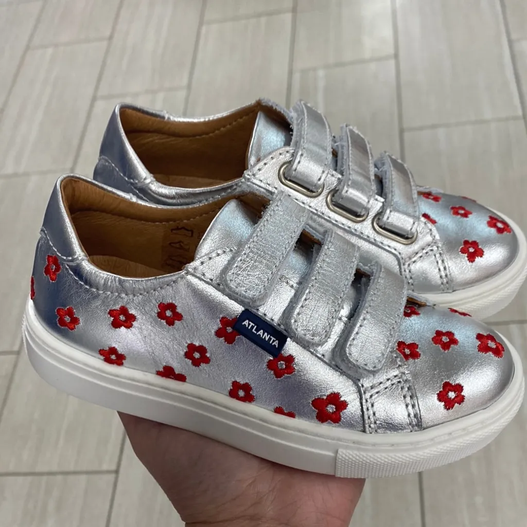 Atlanta Mocassin Silver and Red Flower Velcro Sneaker New