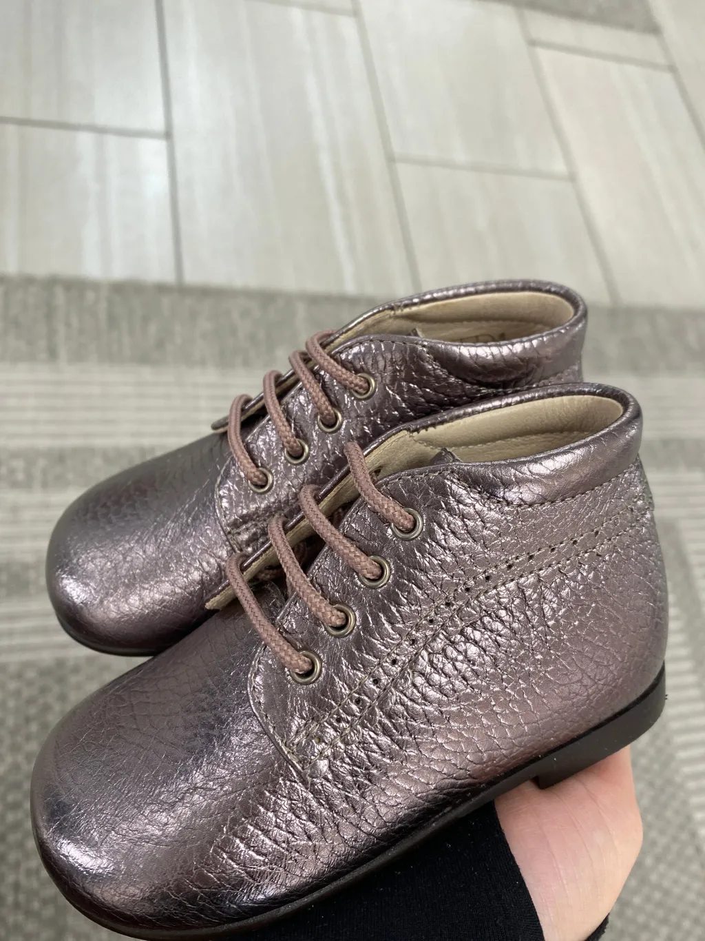 Beberlis Chrome Scalloped Baby Bootie Fashion