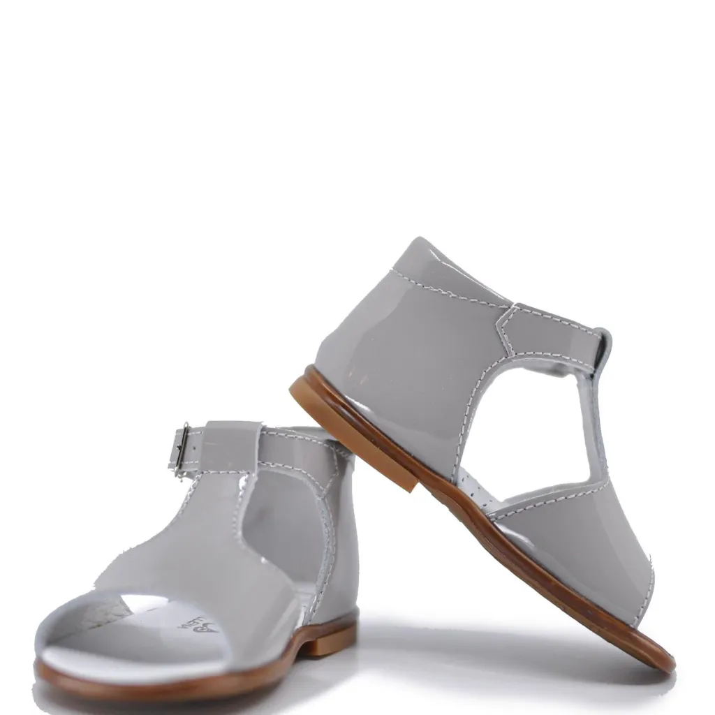 Beberlis Gray Patent T-Strap Sandal Outlet