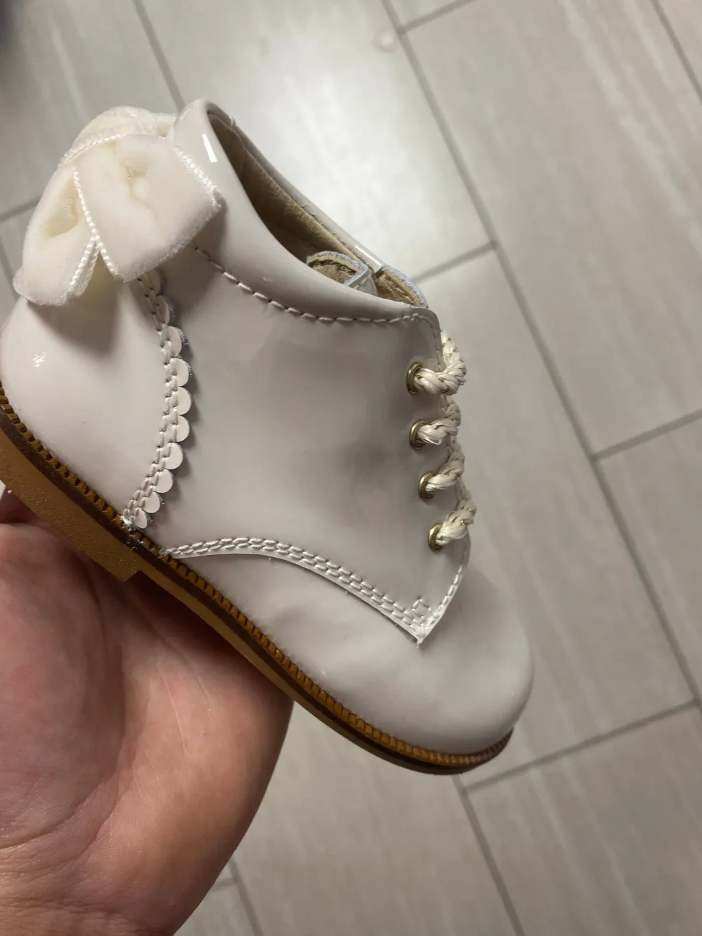 Beberlis Off White Patent Bow Baby Bootie Discount
