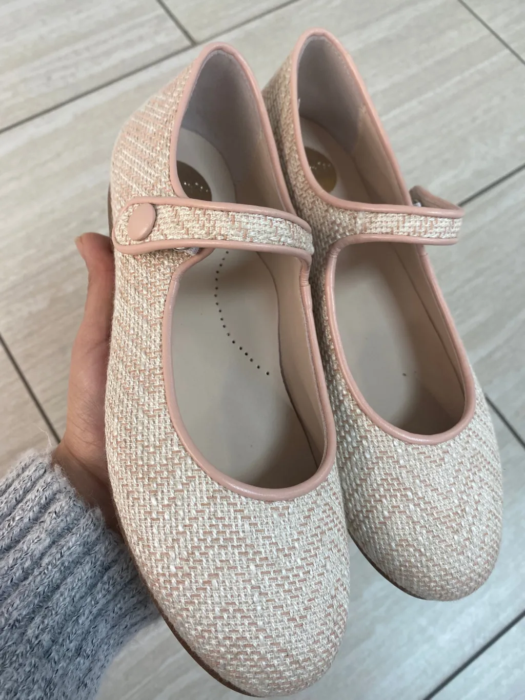 Beberlis Pink Linen Chevron Mary Jane Best