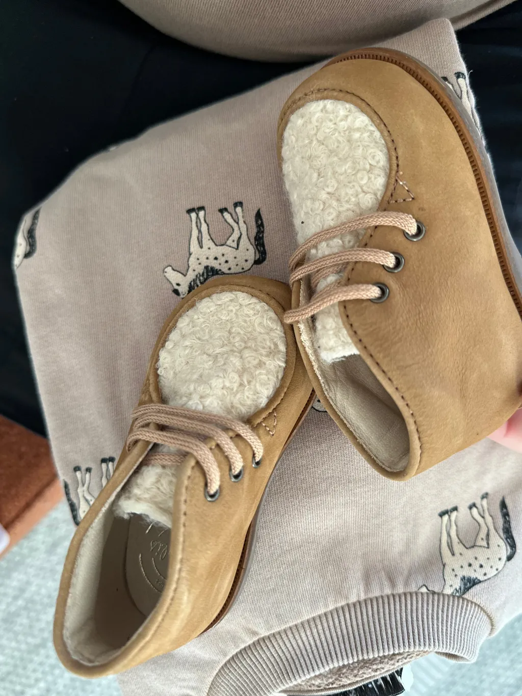 Beberlis Sand and White Shearling Baby Bootie Best