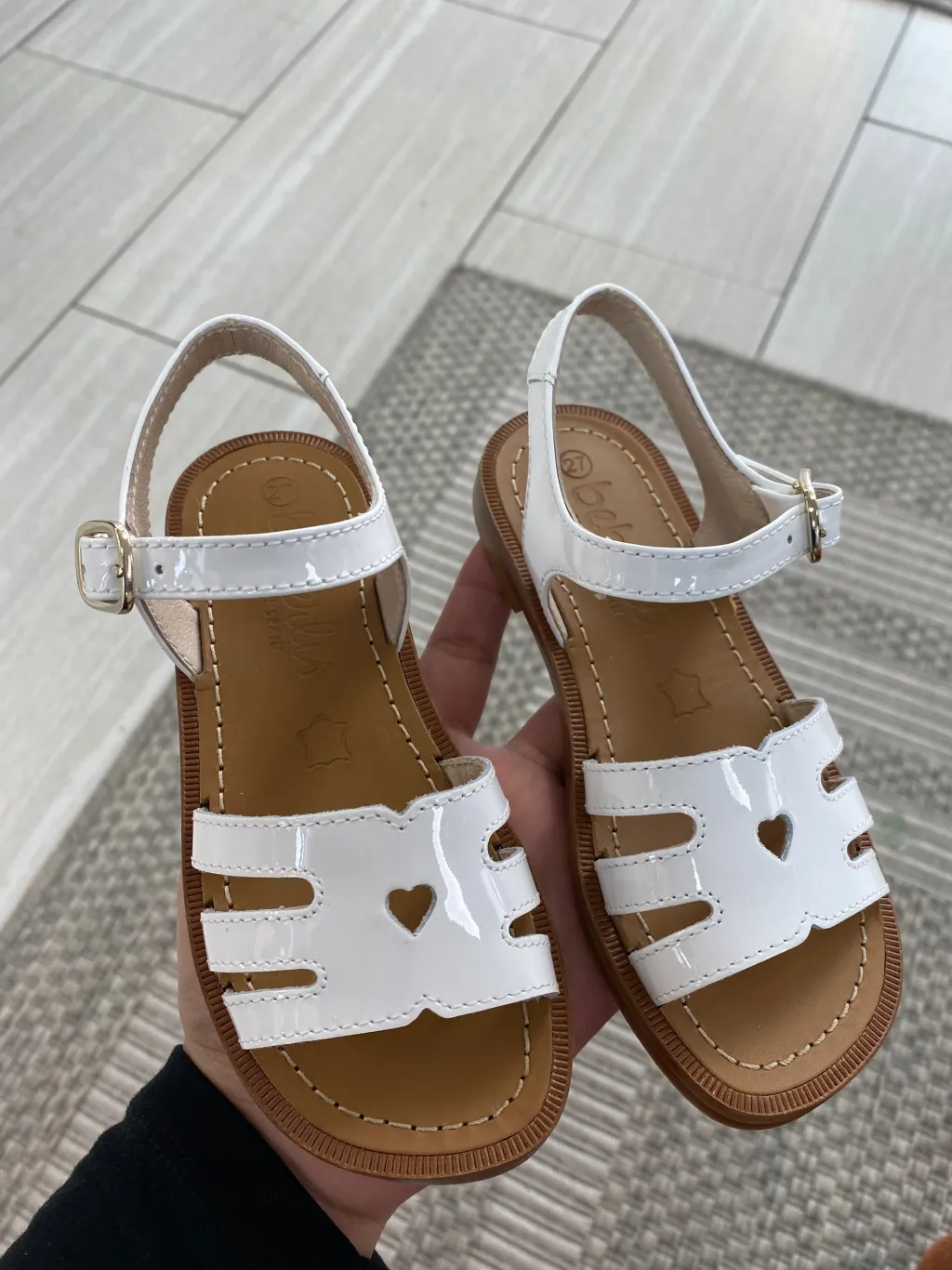 Beberlis White Patent Heart Sandal Clearance