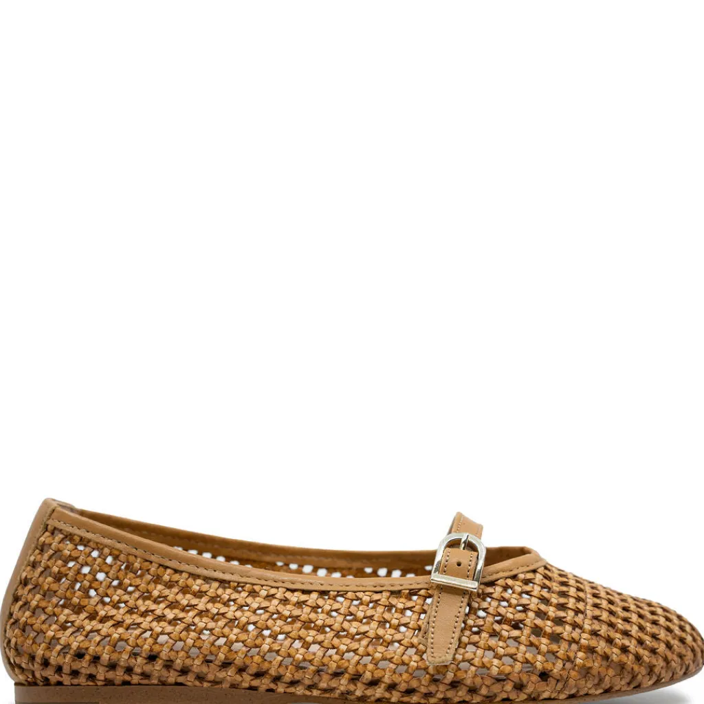 BluBlonc Caramel Wicker Strap Flat Discount