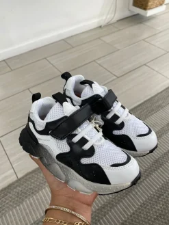 Naturino Flower Mountain x Black and White Sneaker Hot