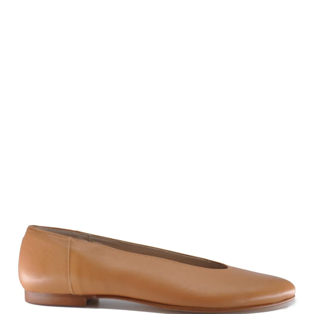 Hoo Camel Leather V Flat New