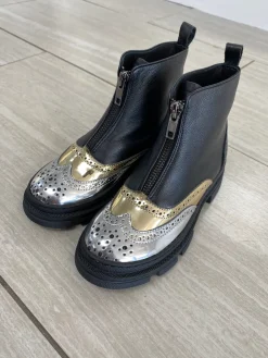 Manuela De Juan Manuela Black and Metallic Wingtip Zipper Boot Online