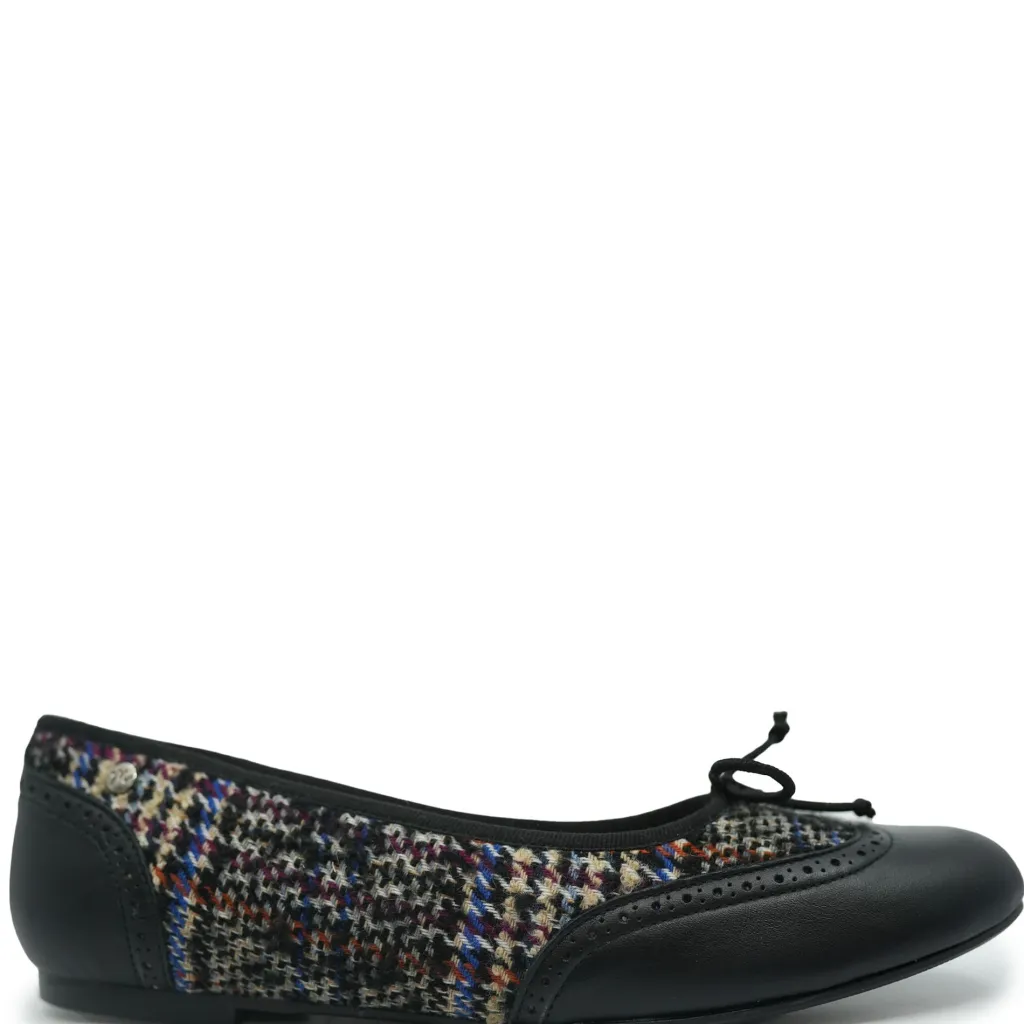 Manuela De Juan Manuela Black Leather and Tweed Bow Flat Hot