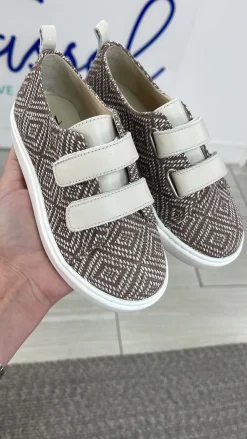 Manuela De Juan Manuela Cocoa Geometric Sneaker Best