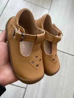 Papanatas Camel Leather T Strap Baby Sneaker Outlet