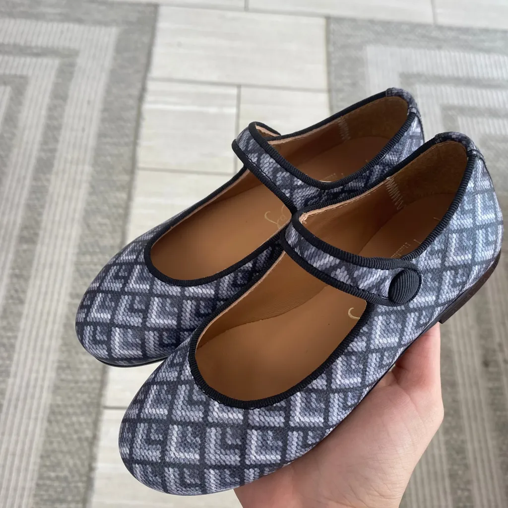 Papanatas Gray Geometric Mary Jane New
