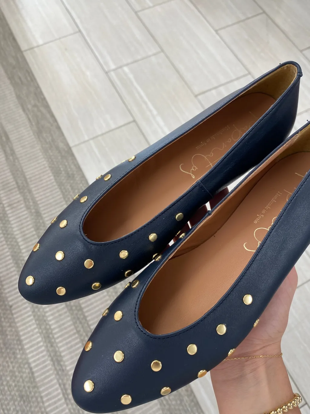 Papanatas Navy Studded Leather V Flat Best