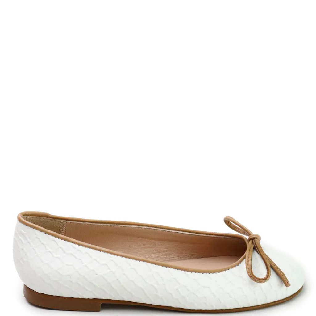 Papanatas White and Brown Bow Flat Hot