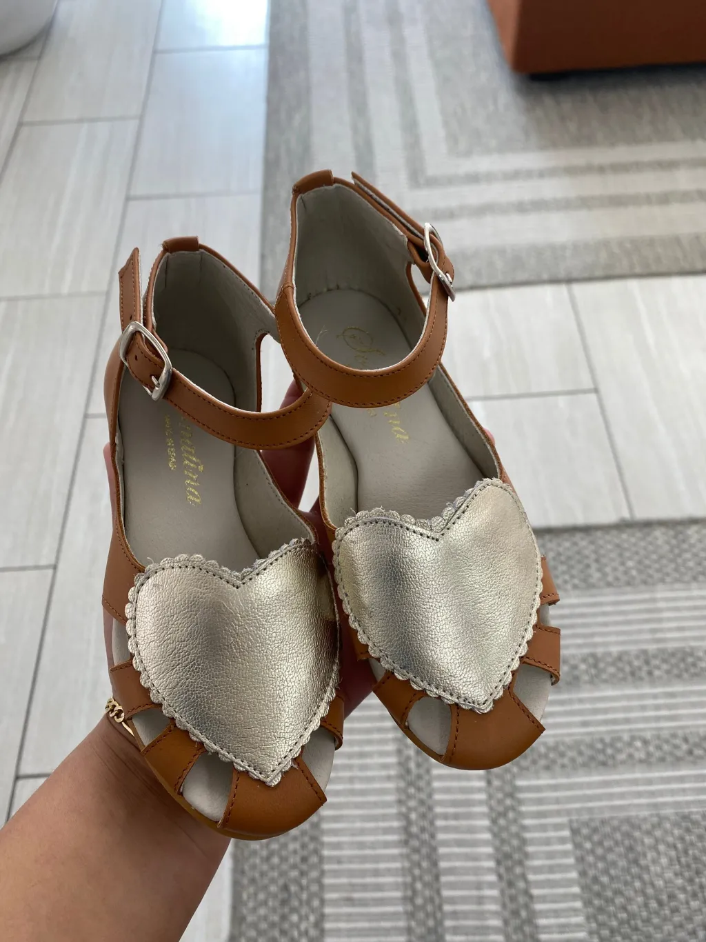 Sonatina Camel and Gold Heart Sandal Online