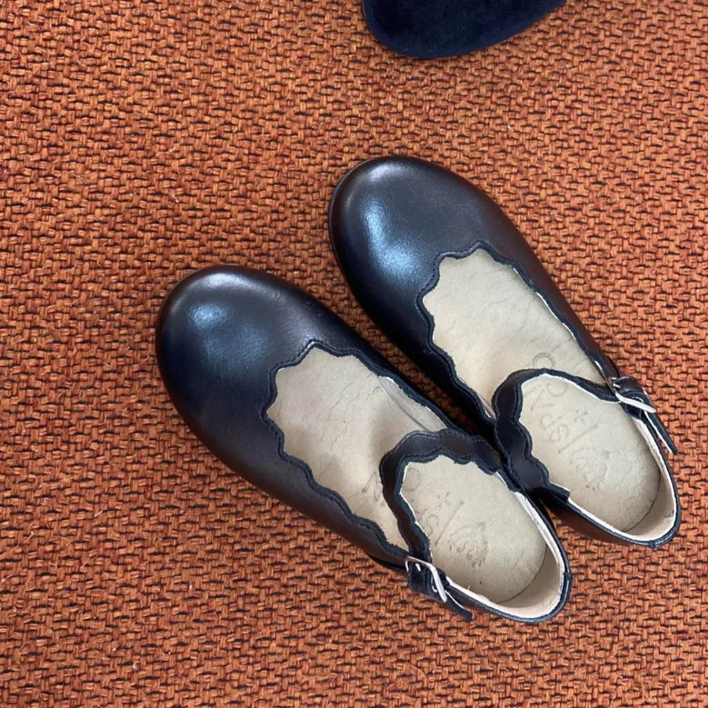 Spain+Co Black Scalloped Mary Jane Best