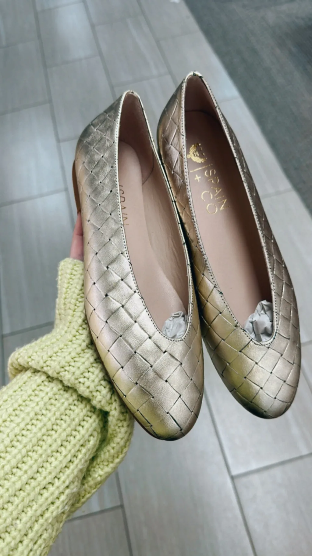 Spain+Co Gold Weave V Flat Best