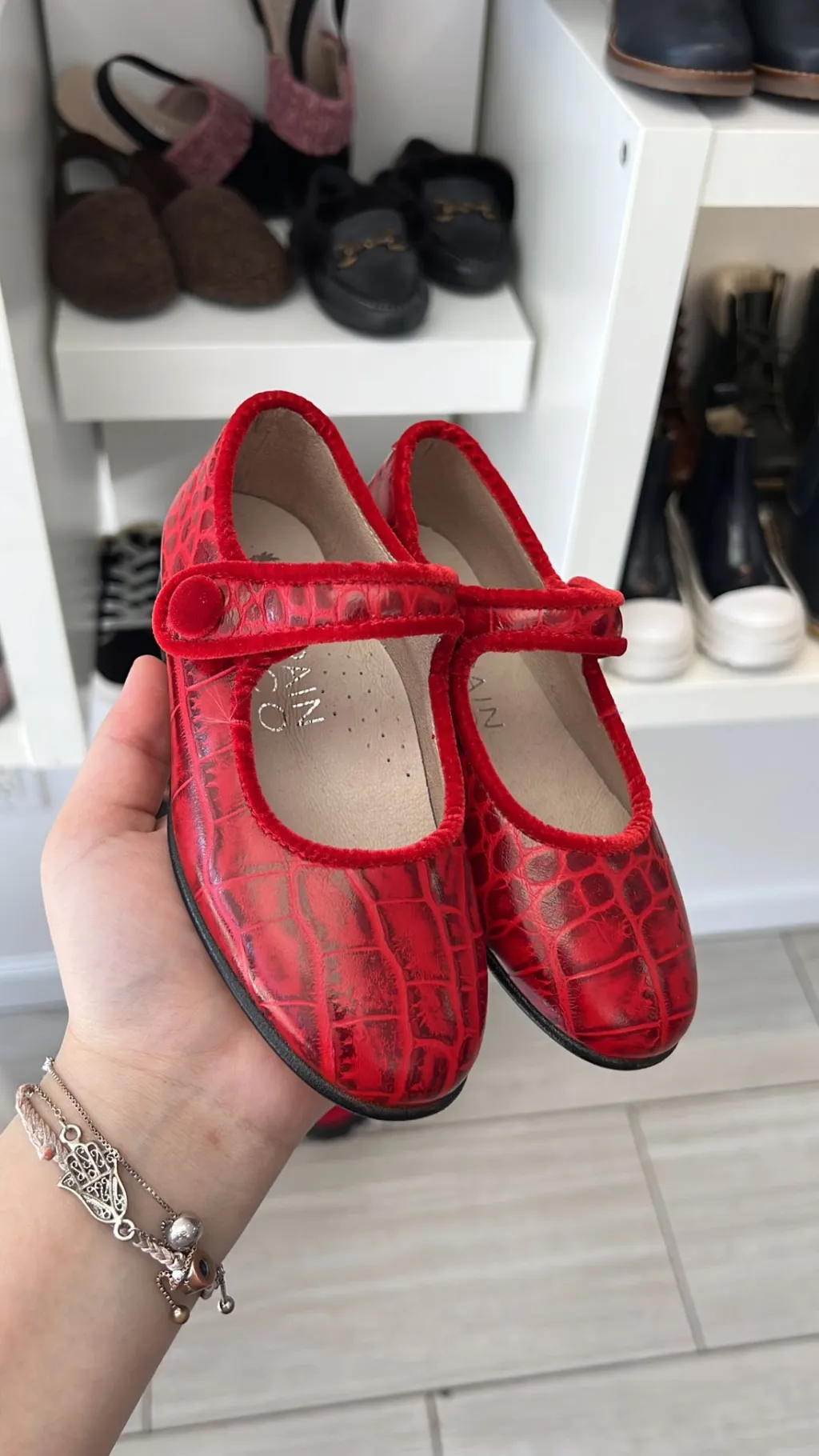 Spain+Co Red Croc Velvet Piping Mary Jane Outlet